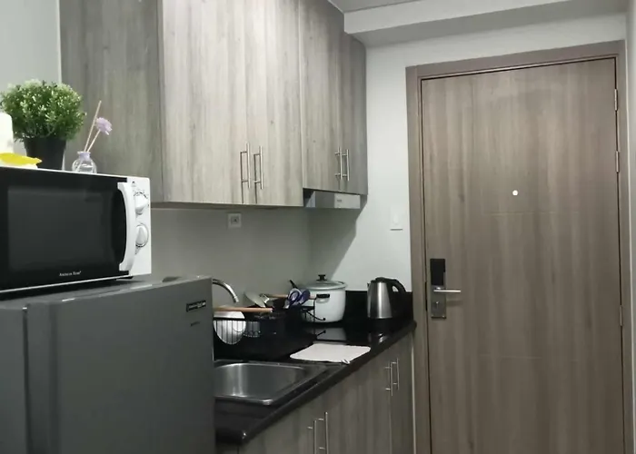 Free Wi-fi Luxurious Haven By The Bay - 2br Near Moa Picc Ccp Manila